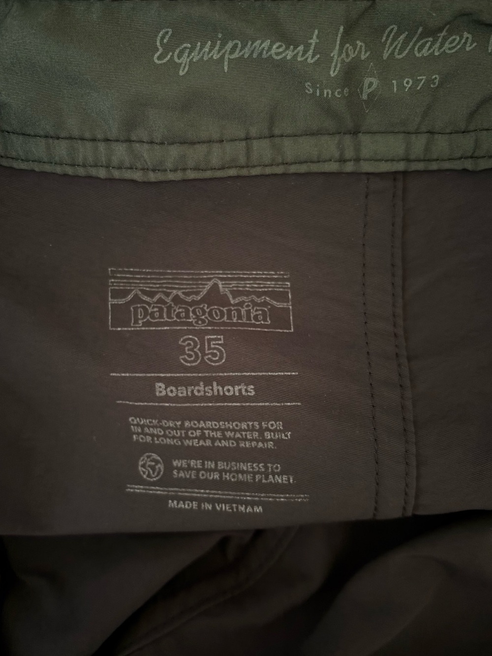 Patagonia | Men's Wavefarer Boardshorts Size 35 Ink Black 19" Length - Picture 11 of 12